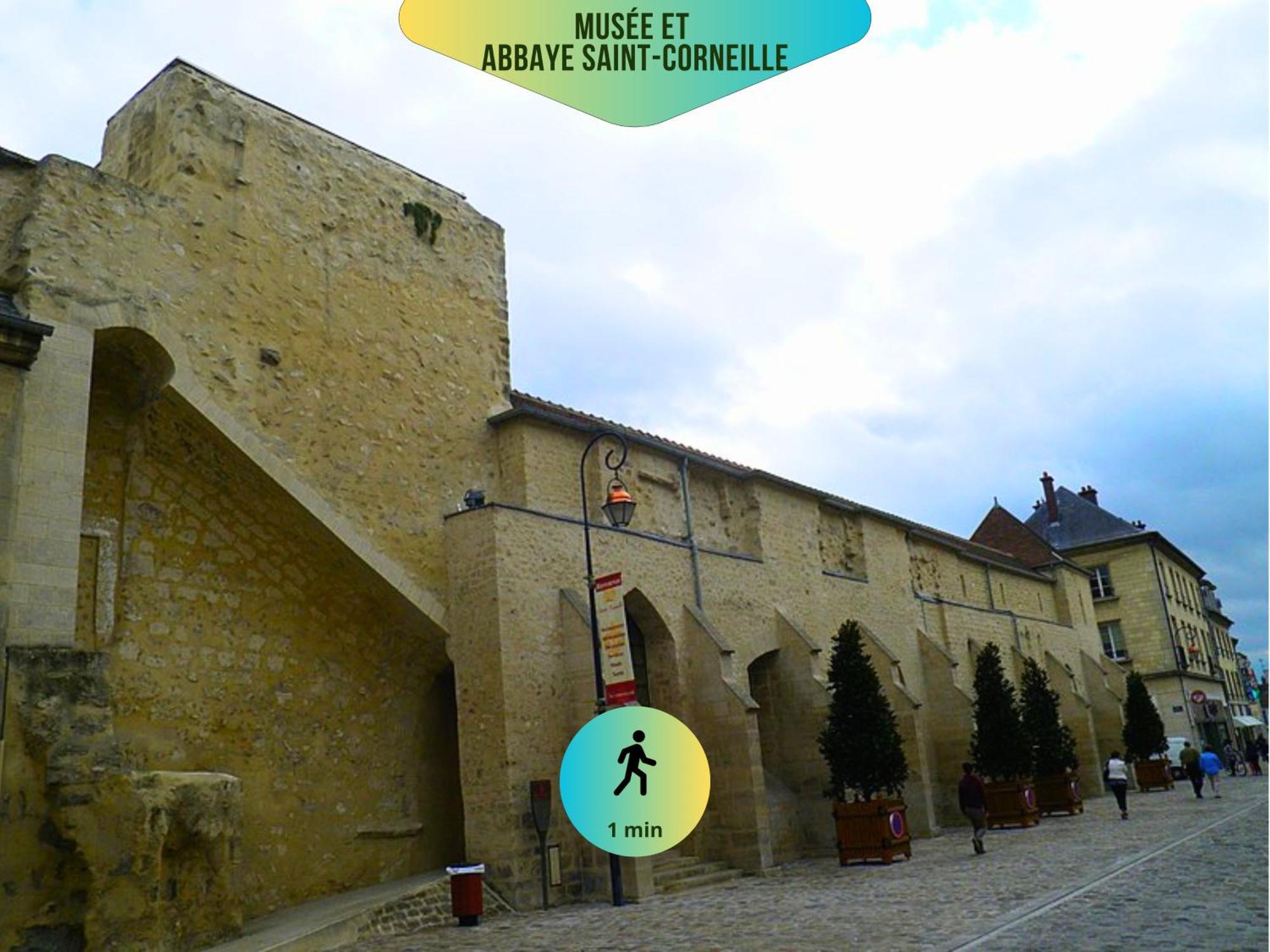 Le Corneille - Ideal Pros & Couples - Centre Historique - Chateau 5Min - Gare 10Min - Au Calme - Fibre Compiegne Exterior photo